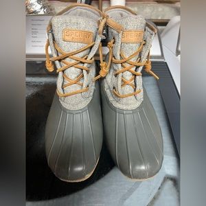 Women’s size 10 Sperry Boots